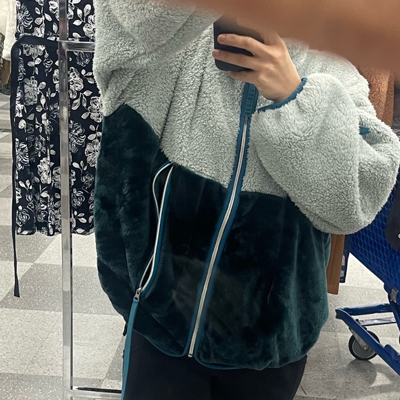 Size.S it is so fashion comfortable and it good for date 🥰 - Picture 4 of 4